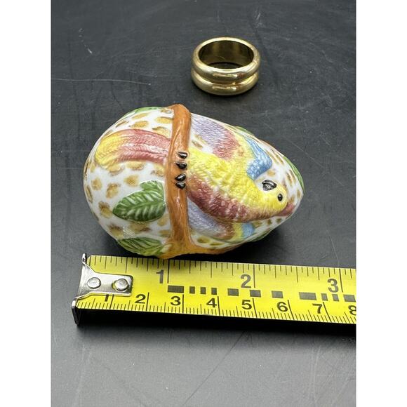 Franklin Mint Treasury of Eggs Majolica Parrot Porcelain Egg 1990 with Stand - Picture 9 of 9